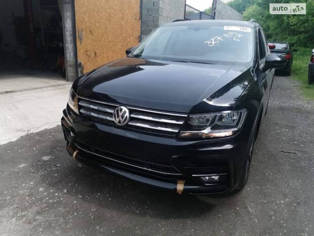 Відновлення Tiguan після ДТП в штатах 