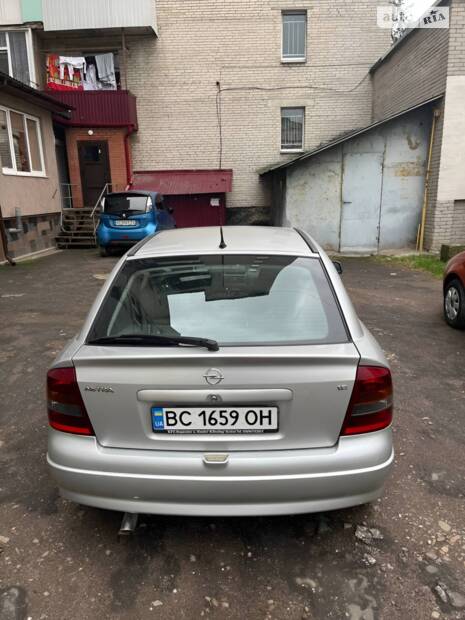 Opel Astra 2003