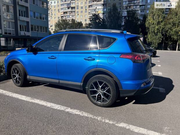 Toyota RAV4 2017
