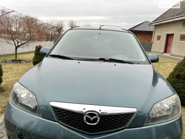 Mazda 2 2003