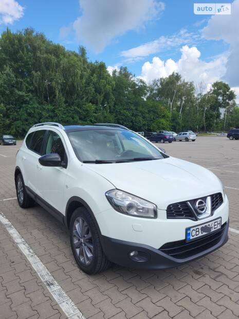 Прибирання, поліровка та нанесення рідкого скла