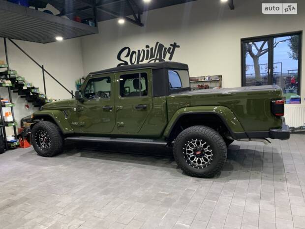 Jeep Gladiator 2023