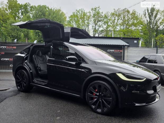 Tesla Model X 2022