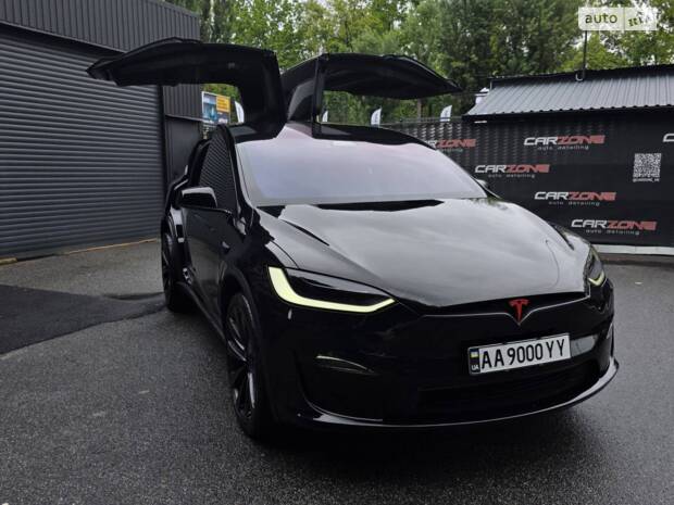 Tesla Model X 2022