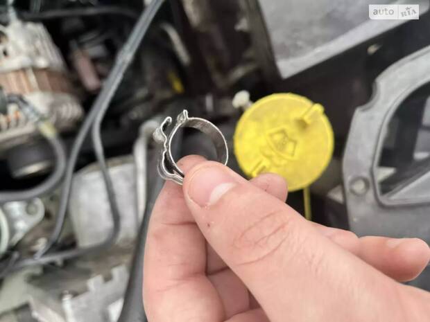 Історія. Частина 11. Заміна заслонок і піна в ГУР