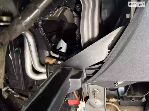 Історія. Частина 11. Заміна заслонок і піна в ГУР