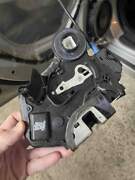 Заміна замка задніх лівих дверей