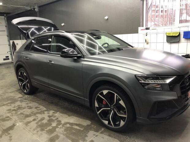 Audi Q8 'First'