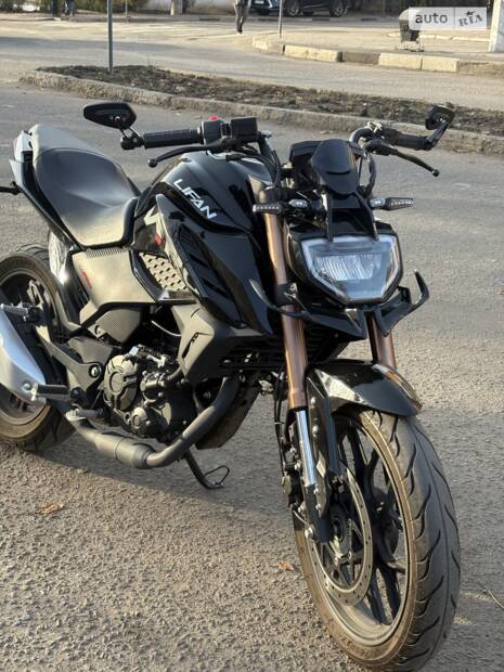 Пару місяців тому поклали дзьоб(його по різному називають) і страбоскопи