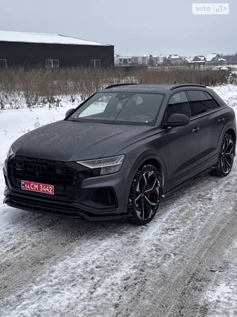 Audi Q8 'First'