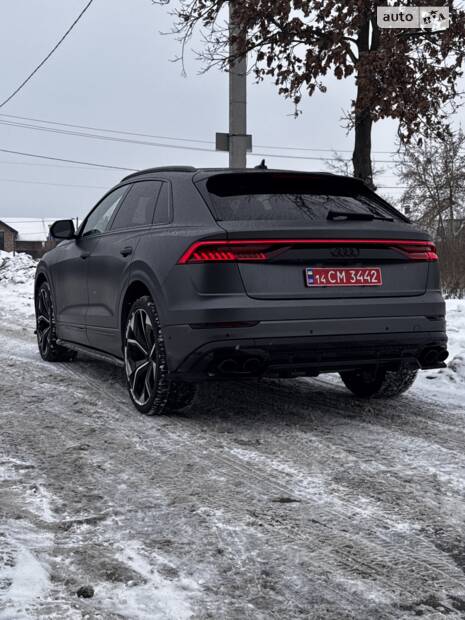 Спортивні пружини H&R на Audi Q8