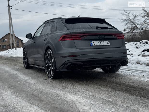 Спортивні пружини H&R на Audi Q8