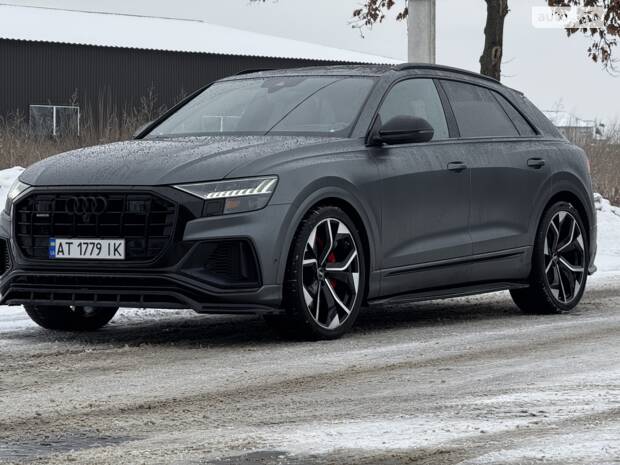 Audi Q8 'First'