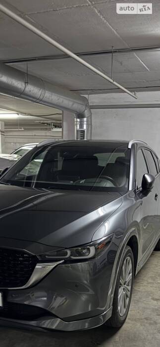 Одне з Найкращих авто це Mazda CX5 Signature