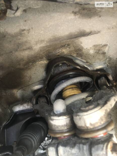 Сліди корозії, під пластиковим молдингом. ДМР(25.03.25)