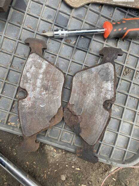 Замінив колодки і зробив спідометр 