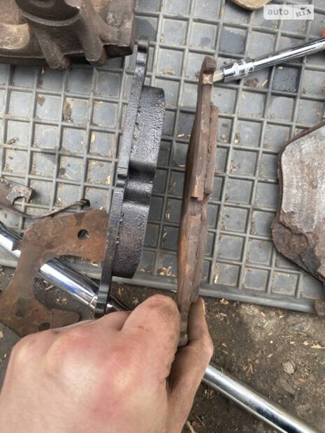 Замінив колодки і зробив спідометр 