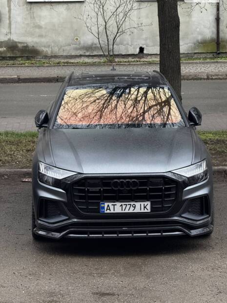 Audi Q8 'First'
