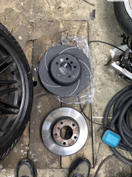 Заміна передніх гальм на гальма від F10 535 розміром 348мм