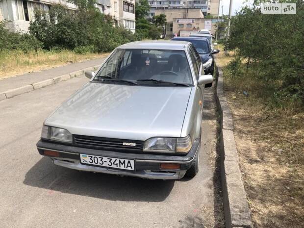 Mazda 323 1989