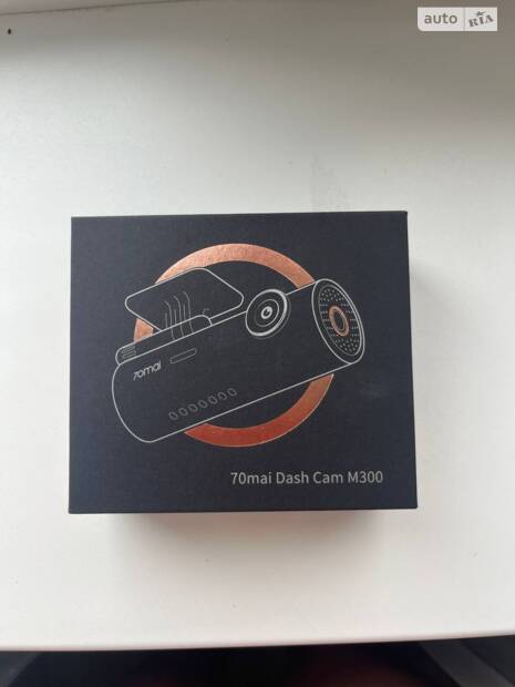 Мігнітола RCD 330, камера заднього огляду та відео реєстратор 70mai в Skoda Fabia Mk2 1.4