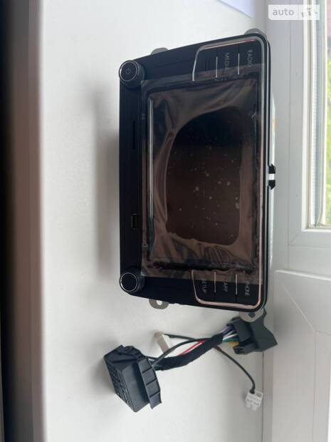 Мігнітола RCD 330, камера заднього огляду та відео реєстратор 70mai в Skoda Fabia Mk2 1.4