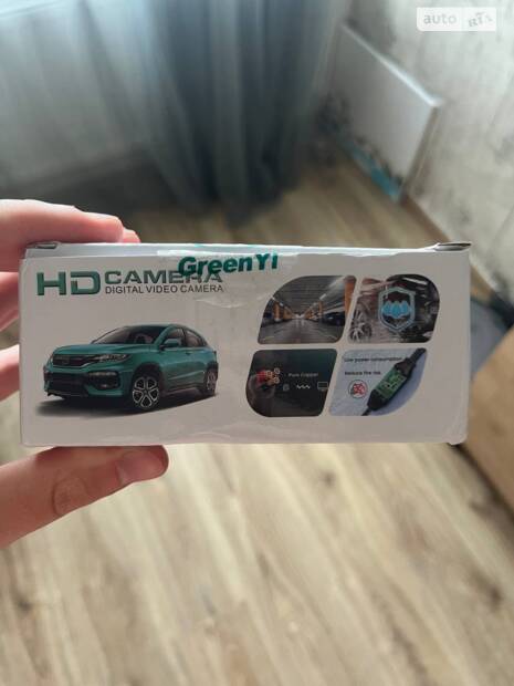 Мігнітола RCD 330, камера заднього огляду та відео реєстратор 70mai в Skoda Fabia Mk2 1.4