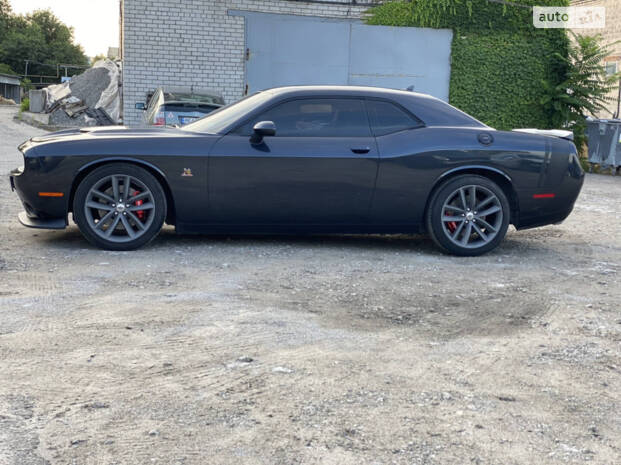 Dodge Challenger 2017