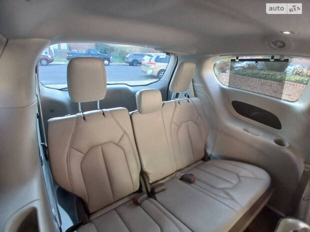 Chrysler Pacifica 2017