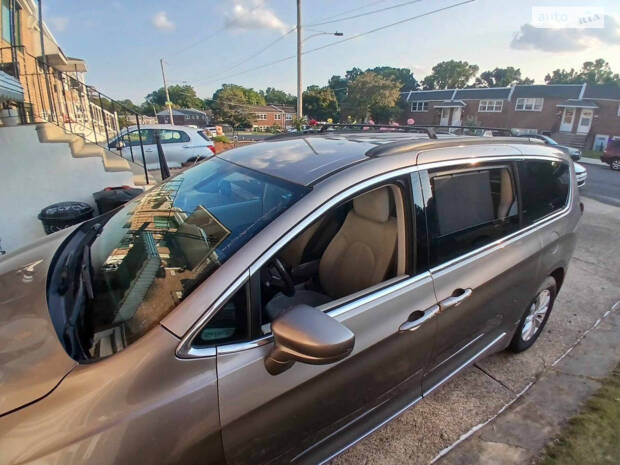 Chrysler Pacifica 2017