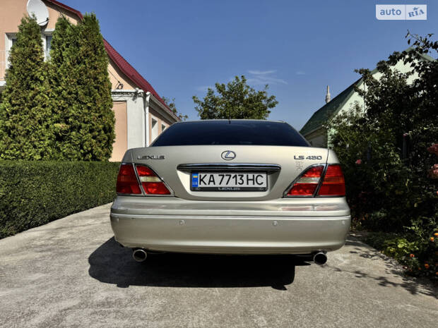 Lexus LS 2002