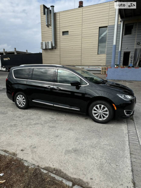 Chrysler Pacifica 2019