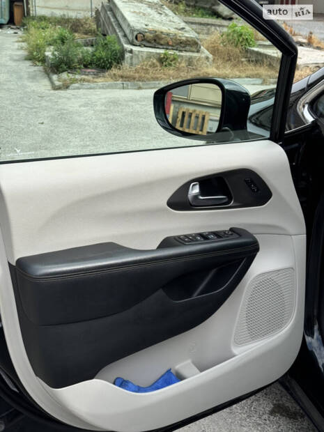 Chrysler Pacifica 2019