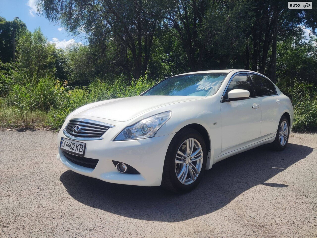 Infiniti G25 2011