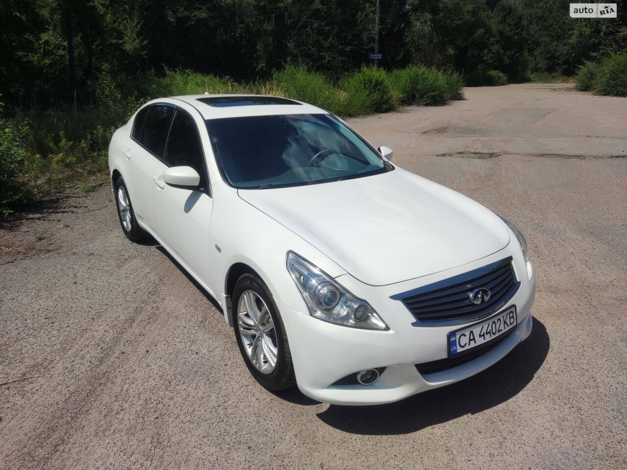 Infiniti G25 2011