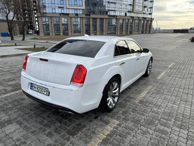 Chrysler 300 2018