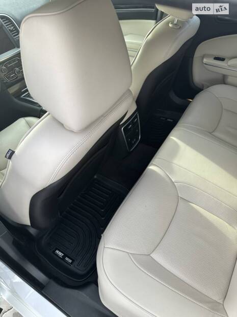 Chrysler 300 2018
