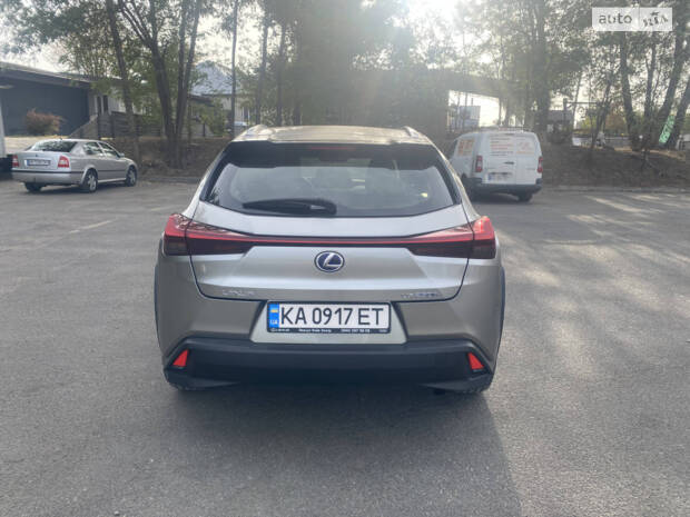 Lexus UX 2019