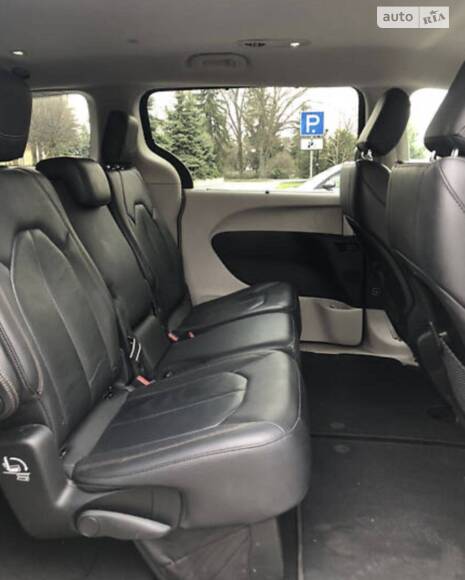 Chrysler Pacifica 2018