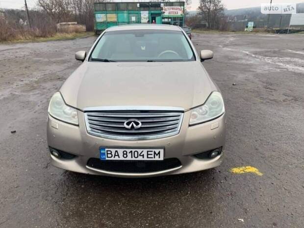 Infiniti M35 2008