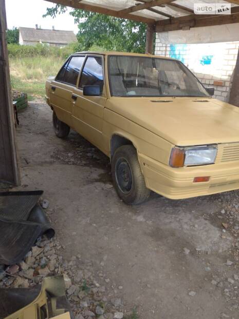 Renault 9 1983