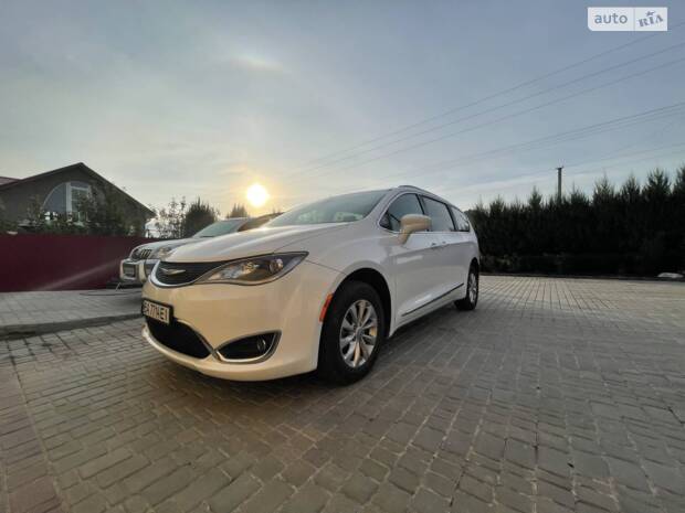 Chrysler Pacifica 2017