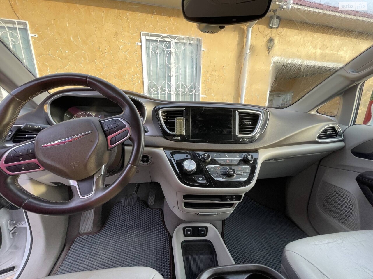 Chrysler Pacifica 2017