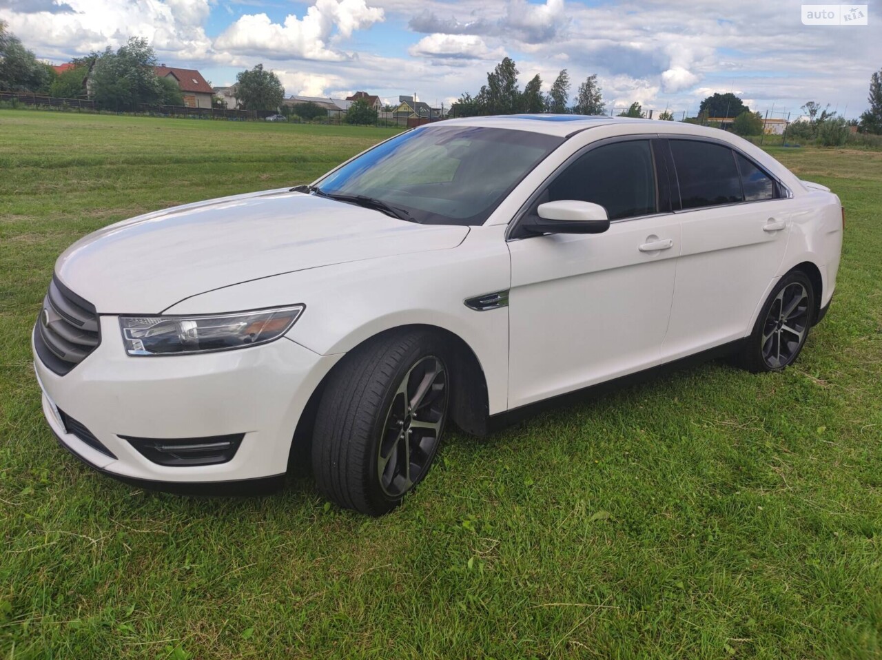 Ford Taurus 2015
