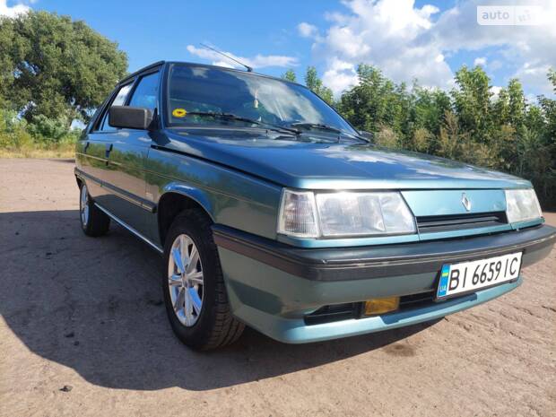 Renault 11 1988