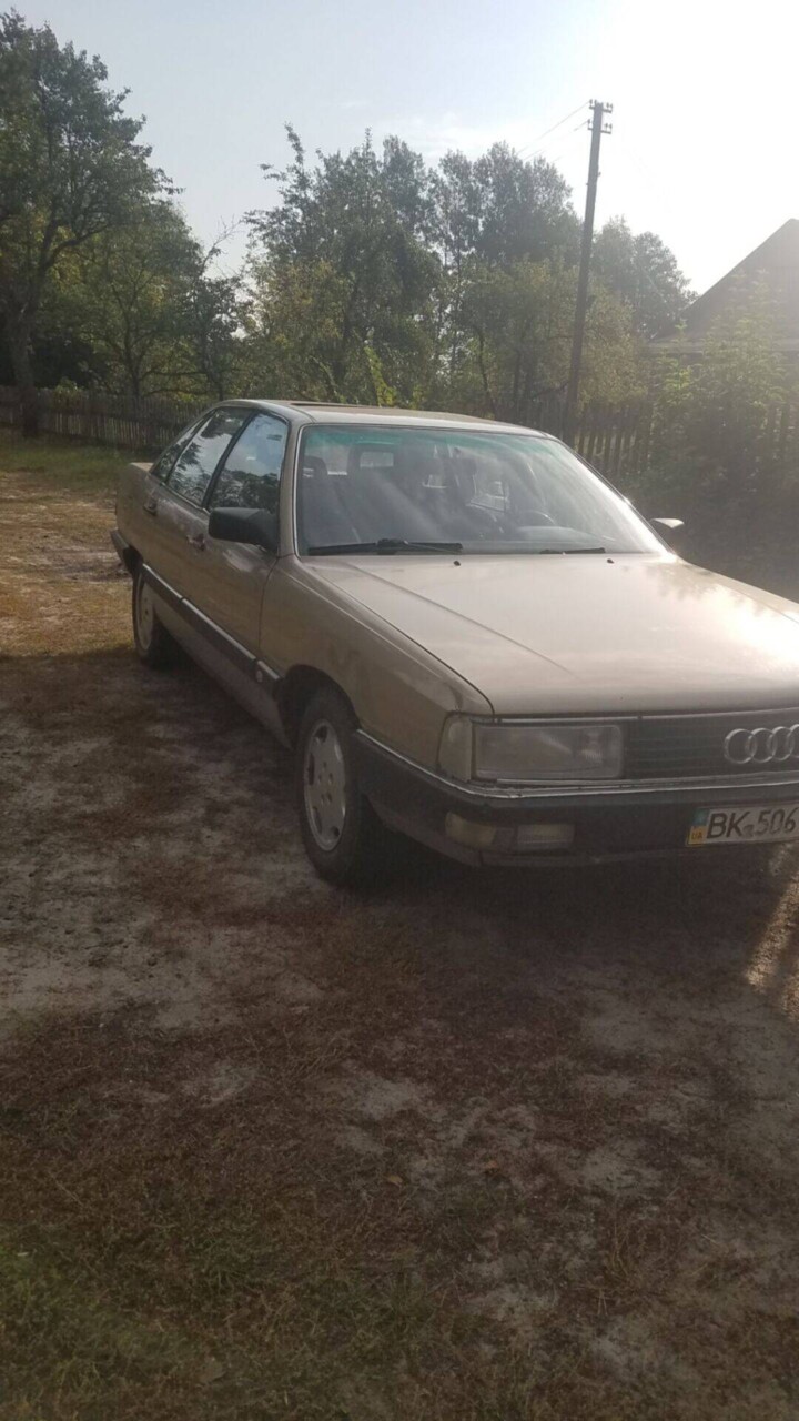 Audi 200 1984