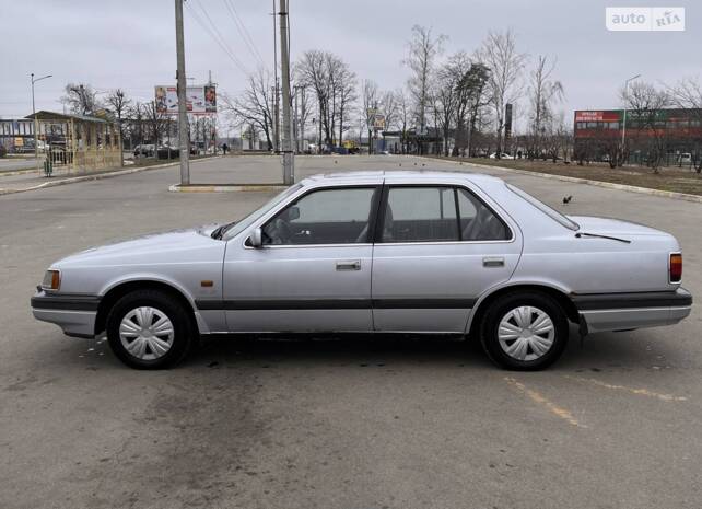 Mazda 929 1987