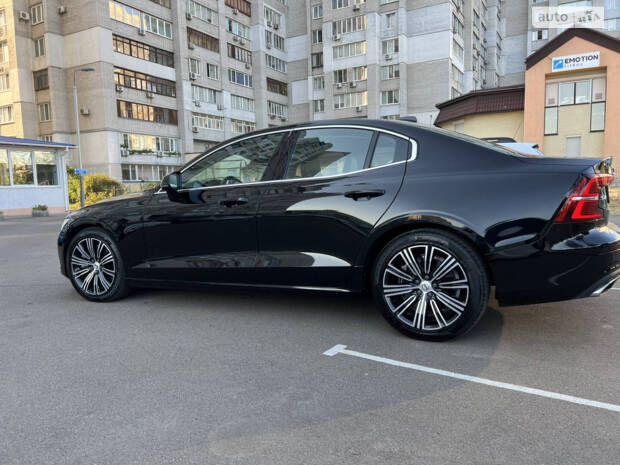 Volvo S60 2019