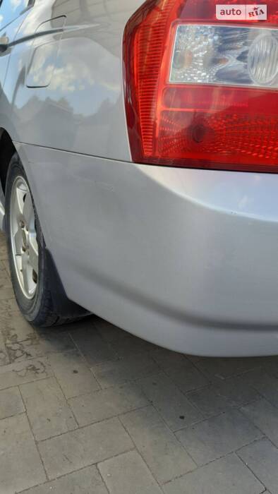 Kia Cerato 2005