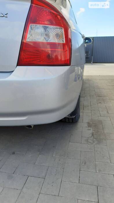 Kia Cerato 2005